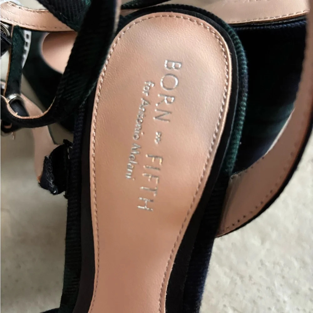 NWT Antonio Melani x Born on FifthTartan Plaid Closed Toe Platform heels, 6.5 - Picture 4 of 9